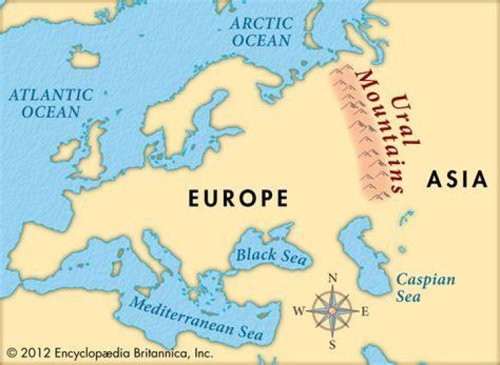 where is ural mountains located